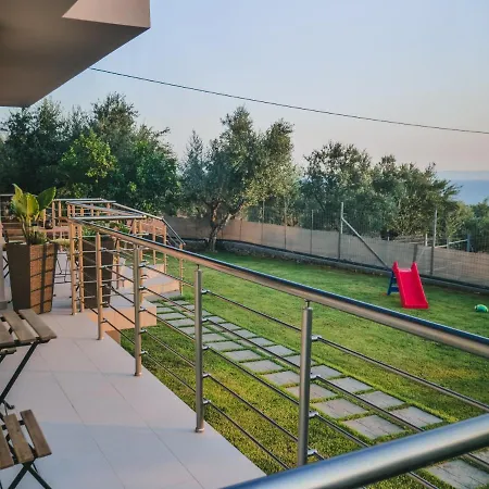 Appartamento Chrilenia Aparments