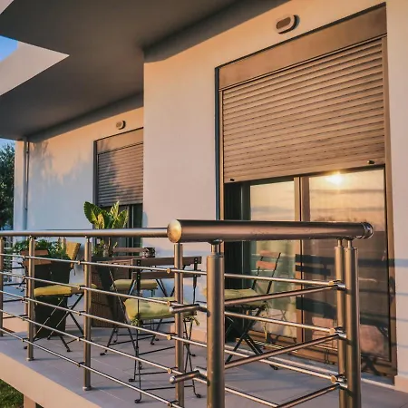 Chrilenia Aparments Appartamento