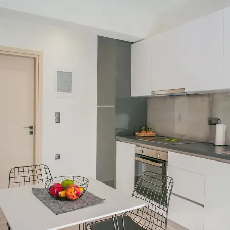 Chrilenia Aparments דירה *