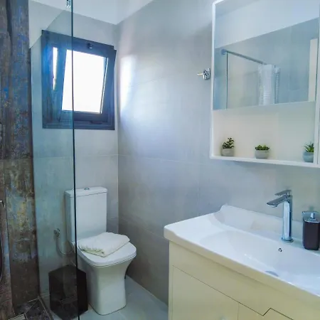 Chrilenia Aparments דירה קלמאטה